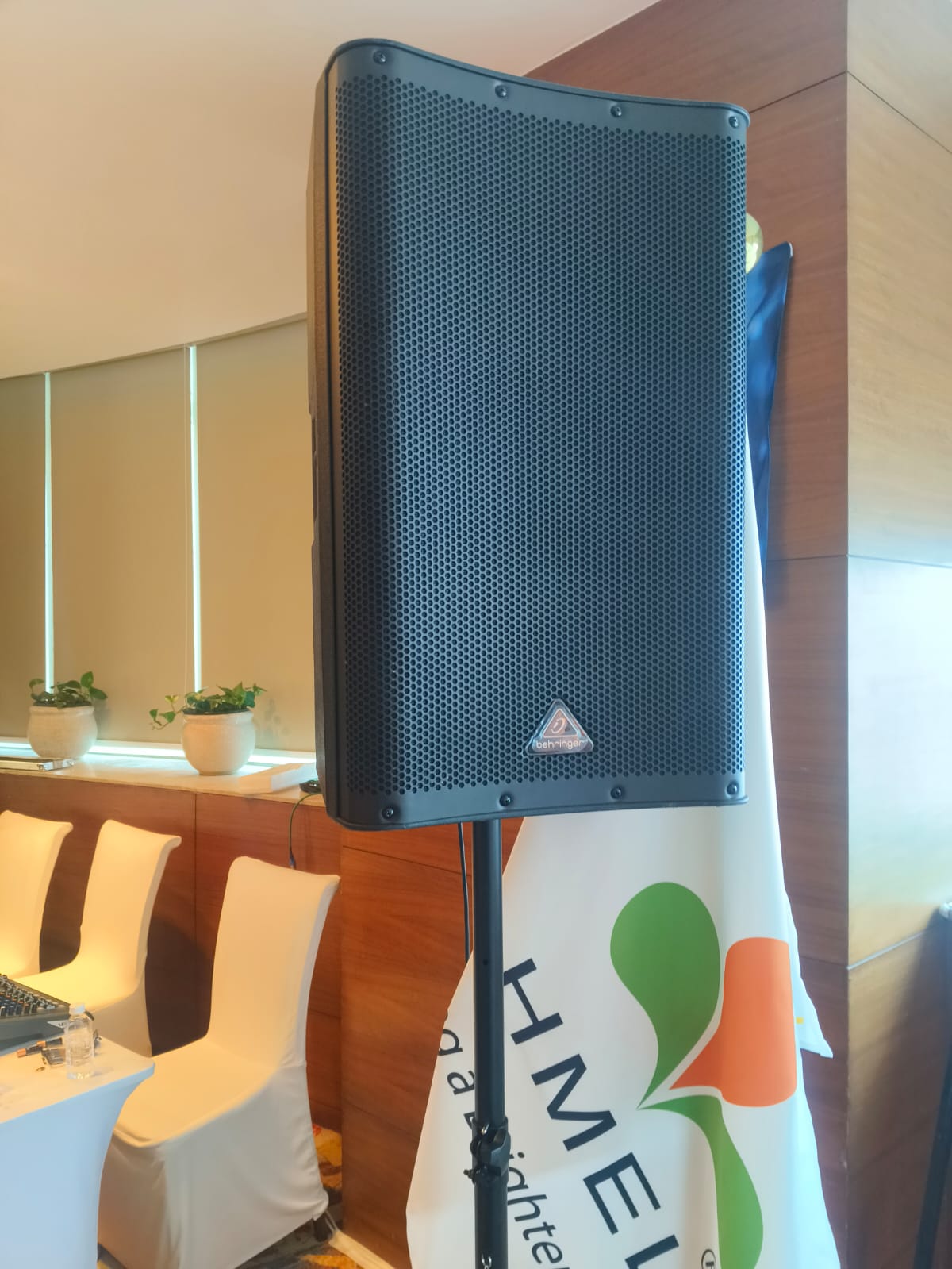 Speaker on Rent in Delhi NCR