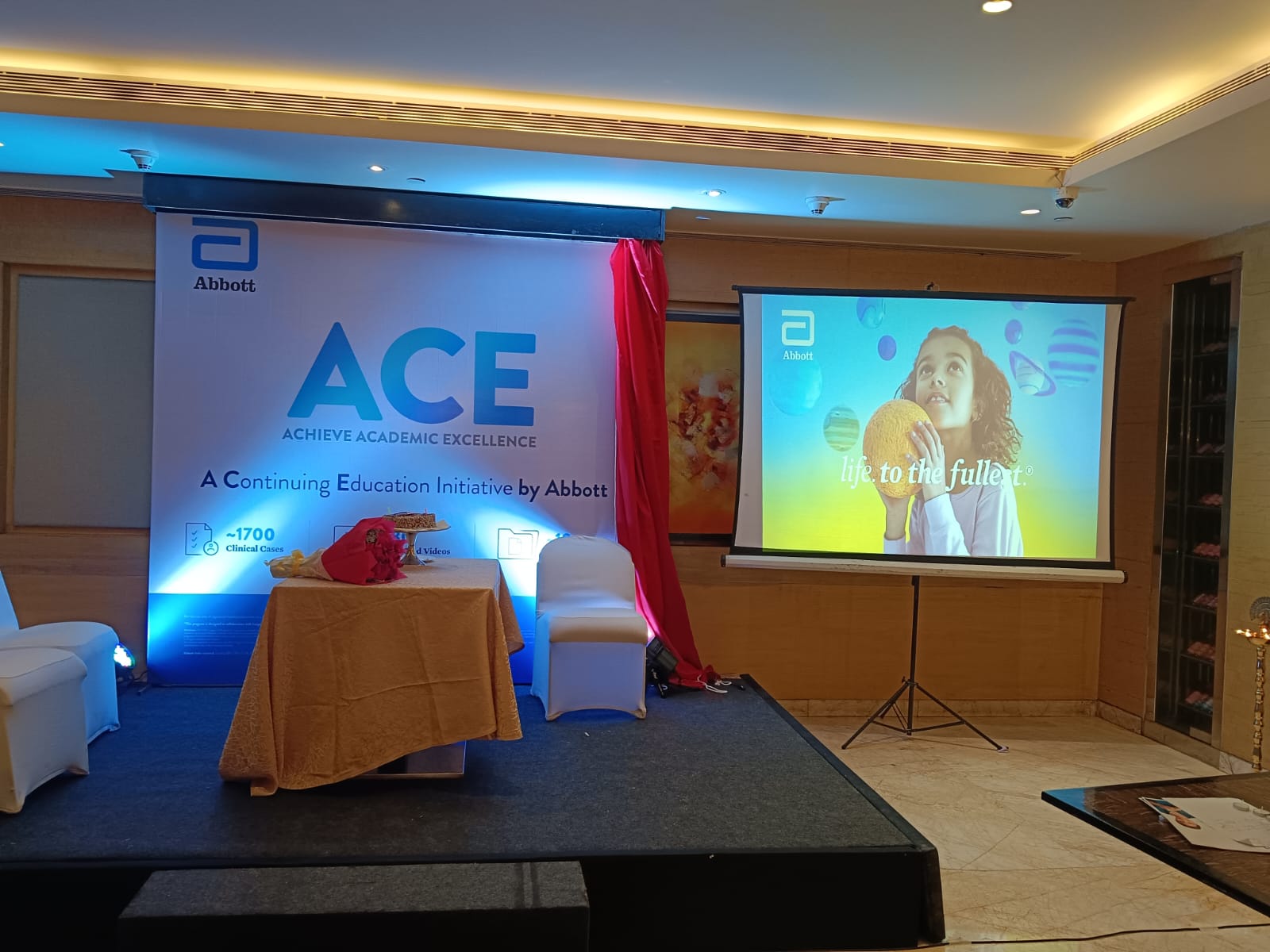 Projector on Rent in Faridabad